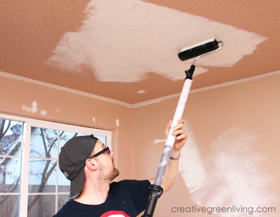 Best tips for painting a ceiling without getting tired