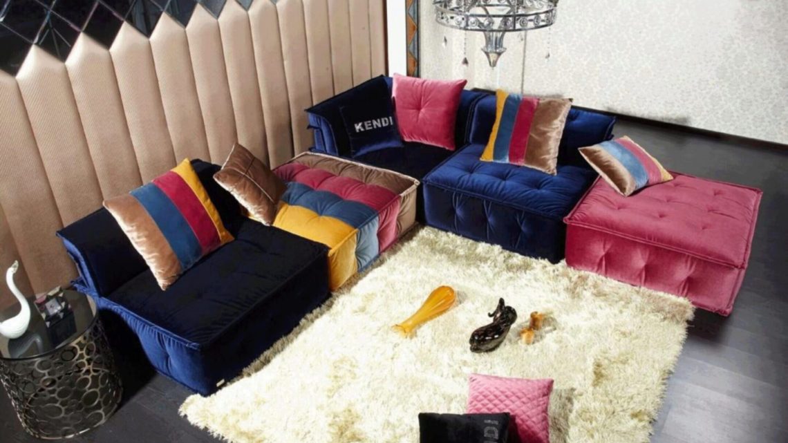 Multicolored sofa: a trendy sofa for a colorful decoration!